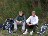 Lars Gunnar og fader Erling venter på feltoppropet